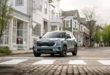 Kia Seltos del 2024, un pequeño SUV para una entusiasta conducción