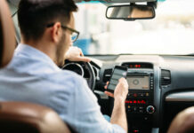 EE.UU. ¿Cuáles son los Estados donde los teléfonos móviles distraen más a los conductores en accidentes mortales?