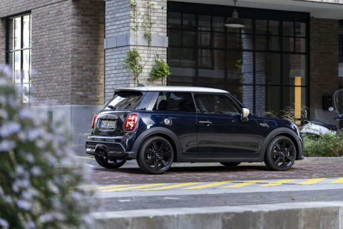 MINI-Cooper-S4.jpg