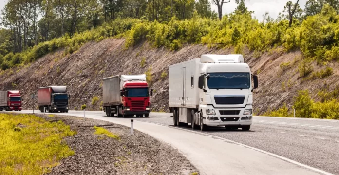 camiones-autonomos-carga-logistica-transporte.webp.webp